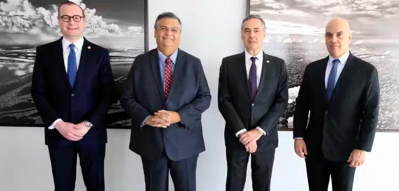 Ministros do STF Flávio Dino, Cristiano Zanin, Barroso e Moraes na Corte 14/12/23