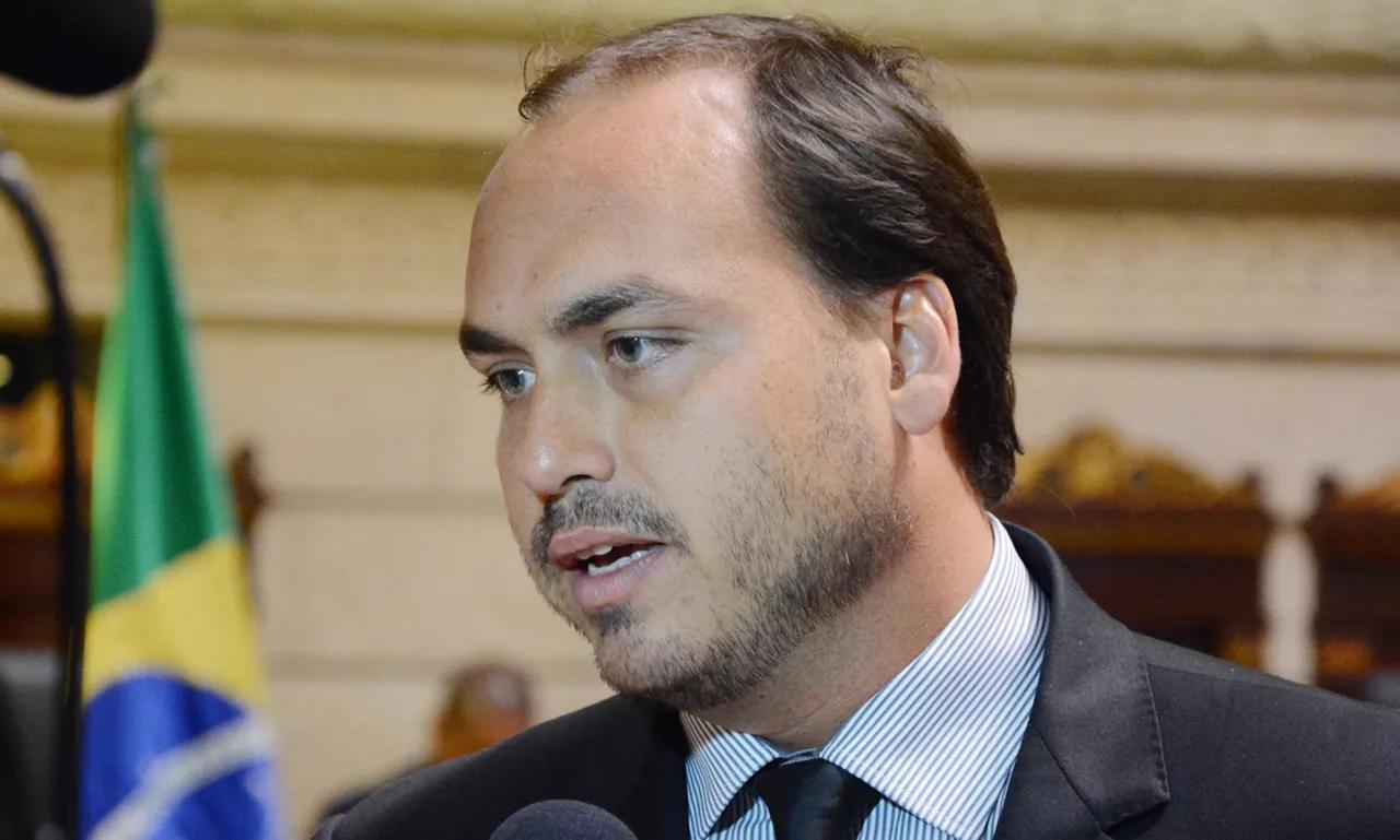 Carlos Bolsonaro depõe à PF em investigação sobre a Abin paralela | Brasil 247