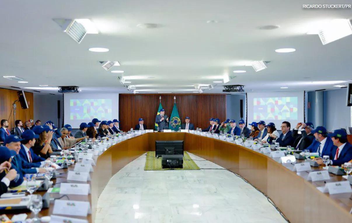 Lula, na abertura da reunião ministerial Lula, na abertura da reunião ministerial