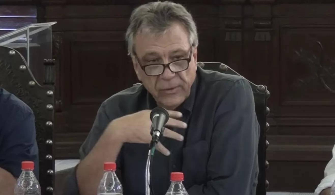 José Luis Fiori José Luis Fiori