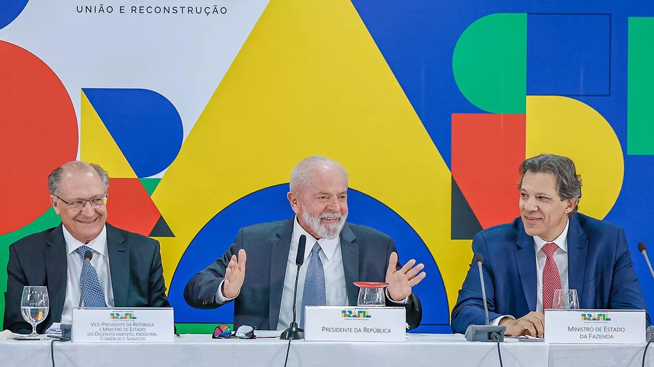 Da esq. para a dir.: Geraldo Alckmin, Lula e Fernando Haddad Da esq. para a dir.: Geraldo Alckmin, Lula e Fernando Haddad