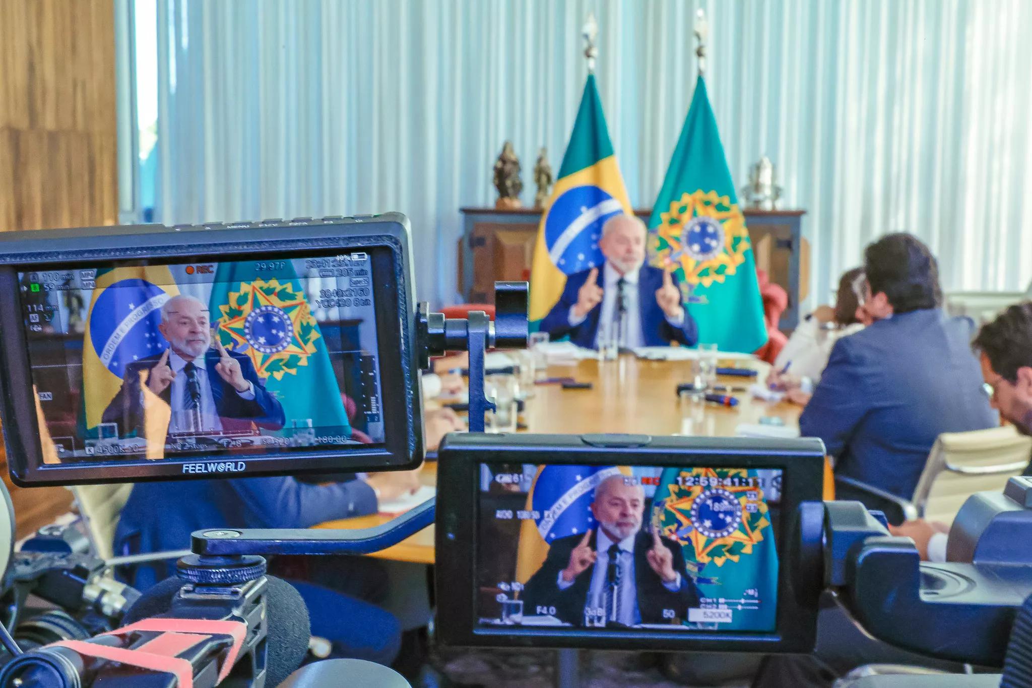 Lula na entrevista aos correspondentes internacionais Lula na entrevista aos correspondentes internacionais