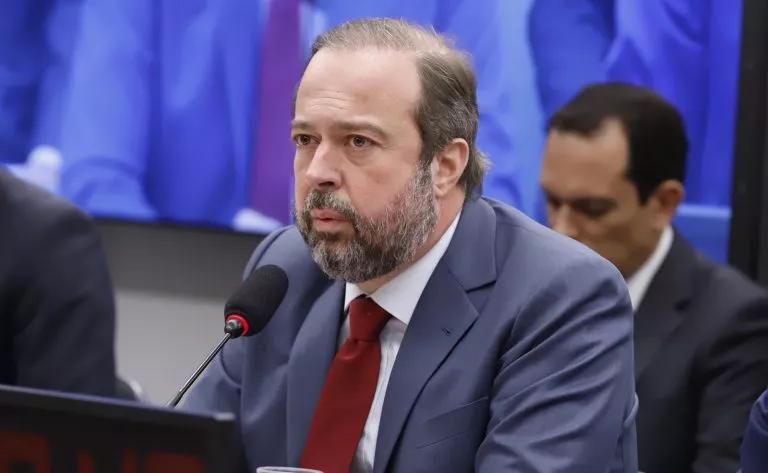 Ministro de Minas e Energia, Alexandre Silveira, participa de audiência na Câmara Ministro de Minas e Energia, Alexandre Silveira, participa de audiência na Câmara
