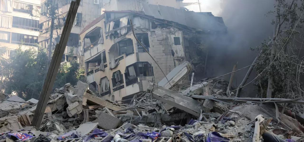 Consequências de ataque israelense ao sul de Beirute, no Líbano Consequências de ataque israelense ao sul de Beirute, no Líbano