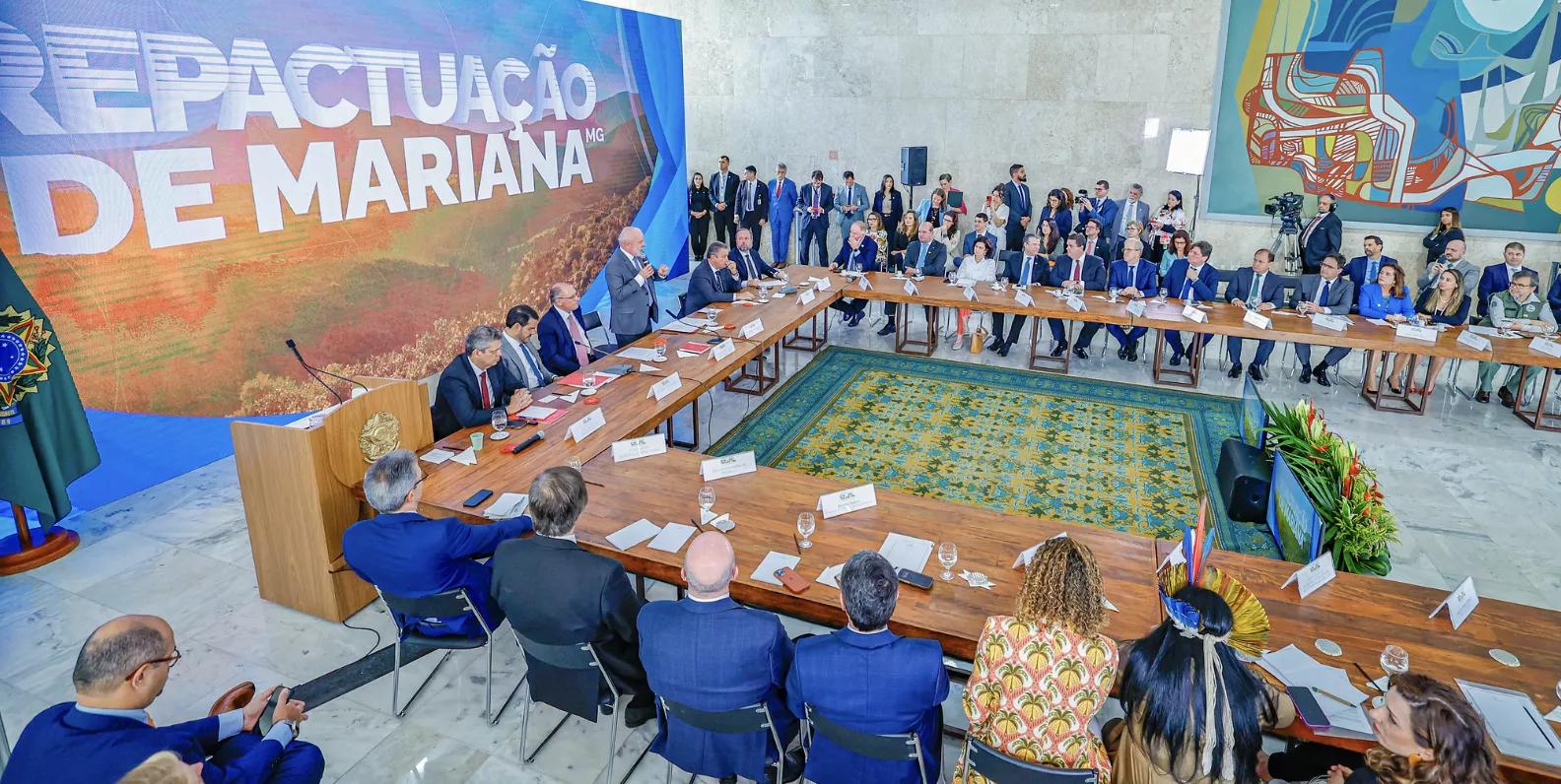 Lula na cerimônia de assinatura do novo acordo de Marina, 25/10/2024 Lula na cerimônia de assinatura do novo acordo de Marina, 25/10/2024