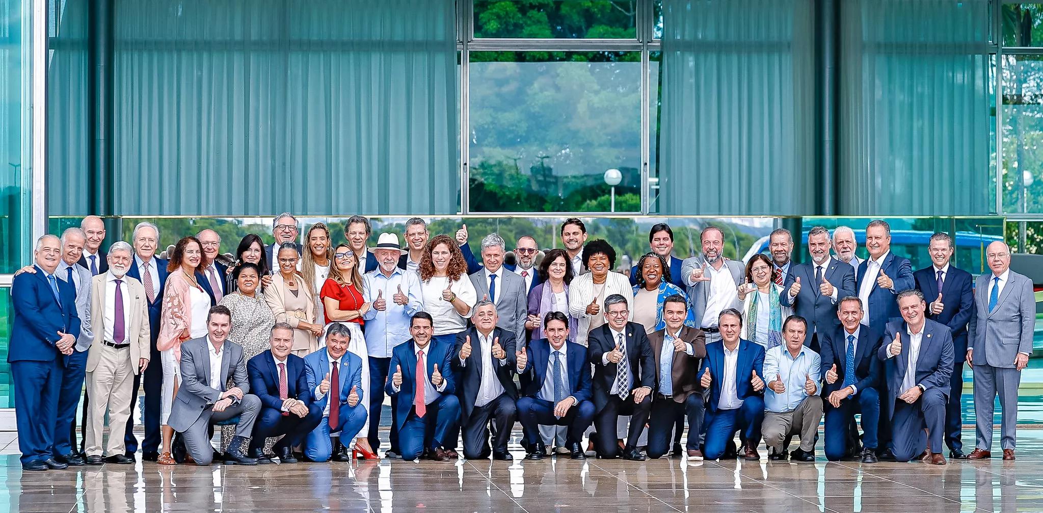 Lula na reunião com ministros Lula na reunião com ministros