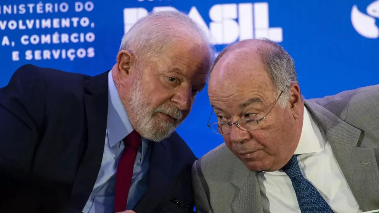 Lula, à esq. (presidente da República), e Mauro Vieira (chanceler brasileiro) Lula, à esq. (presidente da República), e Mauro Vieira (chanceler brasileiro)