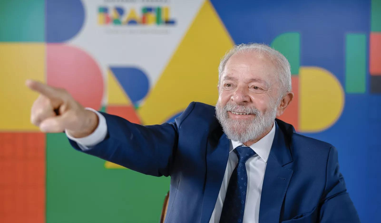 Presidente Luiz Inácio Lula da Silva durante entrevista às rádios Itatiaia, Mundo Melhor e BandNewsFM BH, de Minas Gerais, na Residência Oficial da Granja do Torto, Brasília - DF Presidente Luiz Inácio Lula da Silva durante entrevista às rádios Itatiaia, Mundo Melhor e BandNewsFM BH, de Minas Gerais, na Residência Oficial da Granja do Torto, Brasília - DF