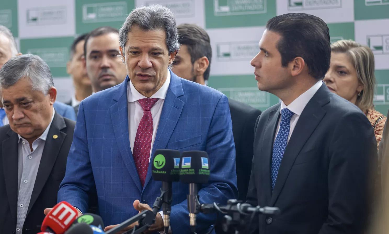 Fernando Haddad e Hugo Motta Fernando Haddad e Hugo Motta