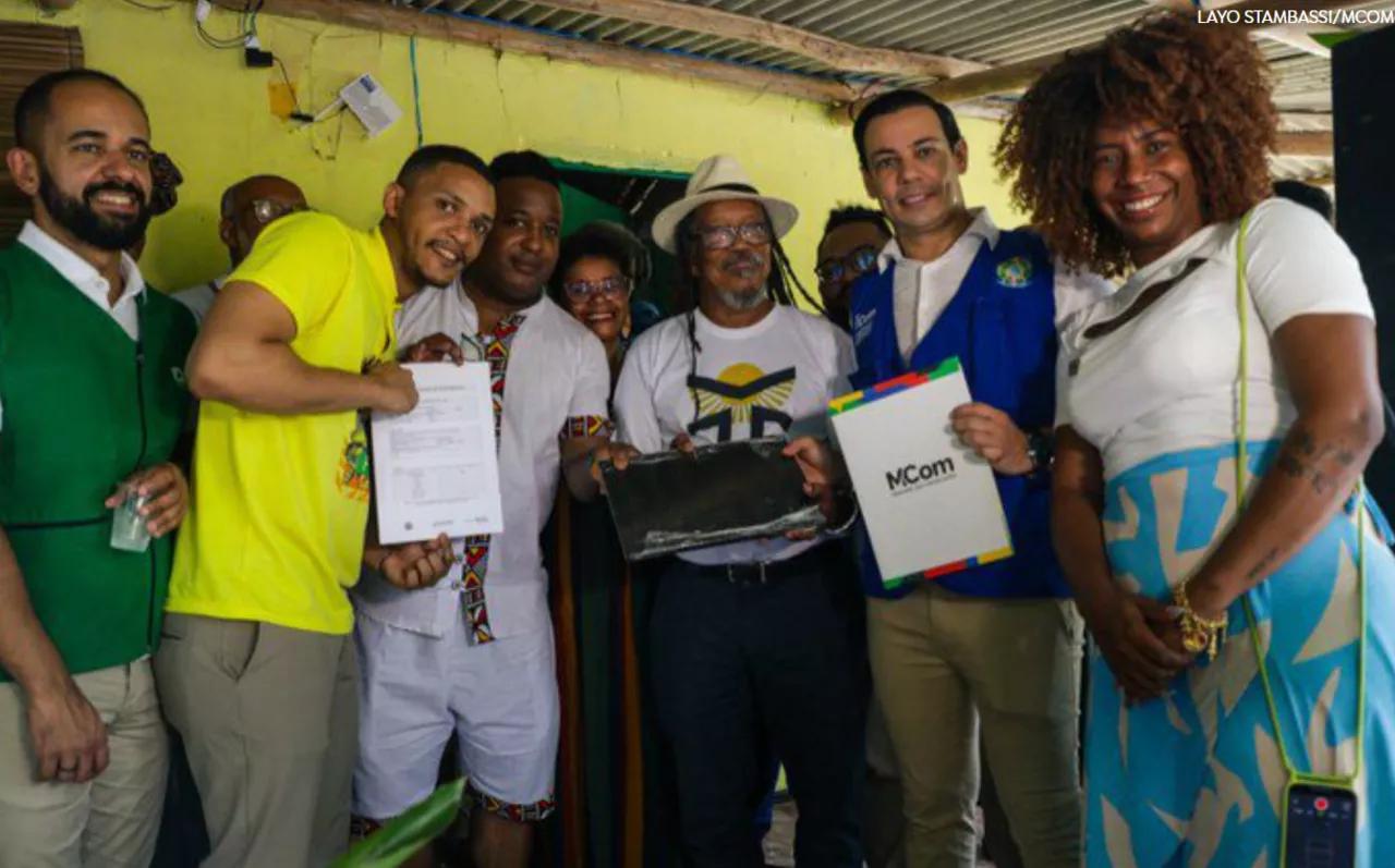 Programa de inclusão digital do Governo Lula faz entregas na Bahia Programa de inclusão digital do Governo Lula faz entregas na Bahia