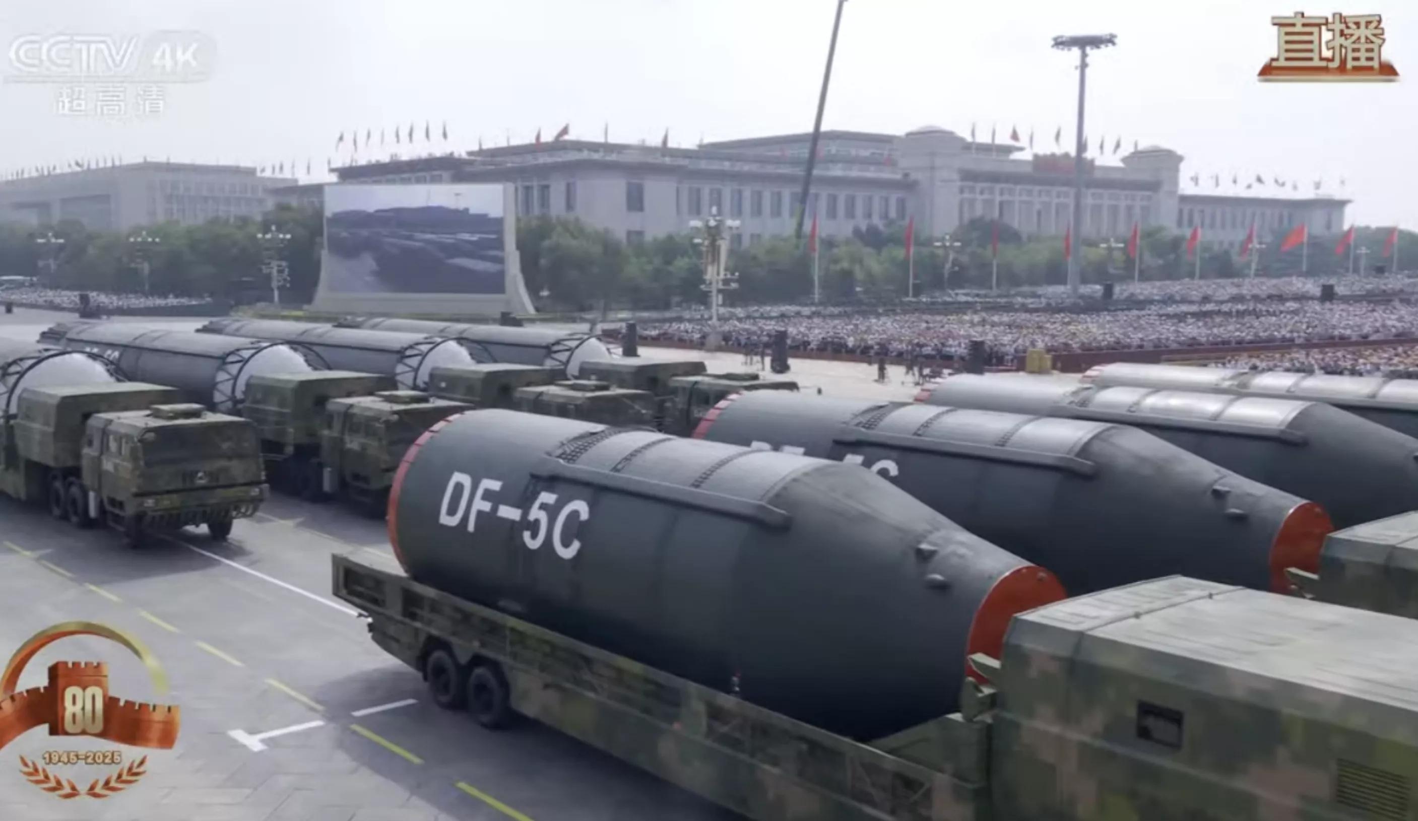 China apresenta míssil nuclear intercontinental China apresenta míssil nuclear intercontinental