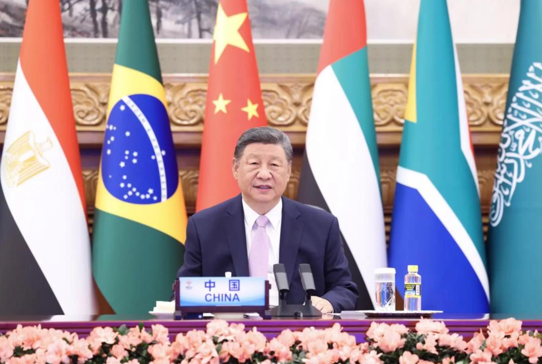 O presidente da China, Xi Jinping, discursa em cúpula online do BRICS - 8 de setembro de 2025 O presidente da China, Xi Jinping, discursa em cúpula online do BRICS - 8 de setembro de 2025