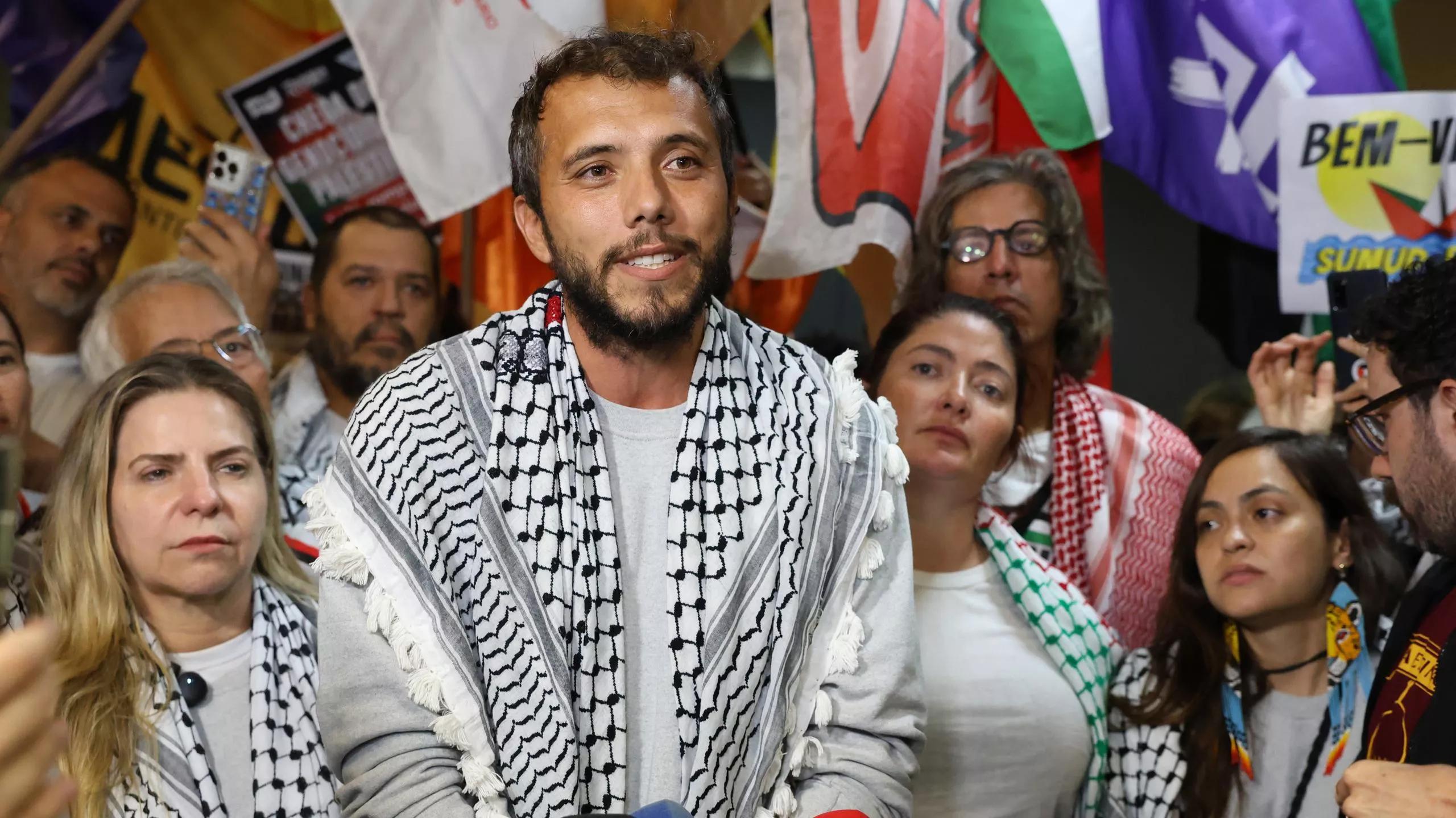 “Eles queriam nos matar": Thiago Ávila narra torturas, greve de fome e resistência após sequestro da Flotilha “Eles queriam nos matar": Thiago Ávila narra torturas, greve de fome e resistência após sequestro da Flotilha