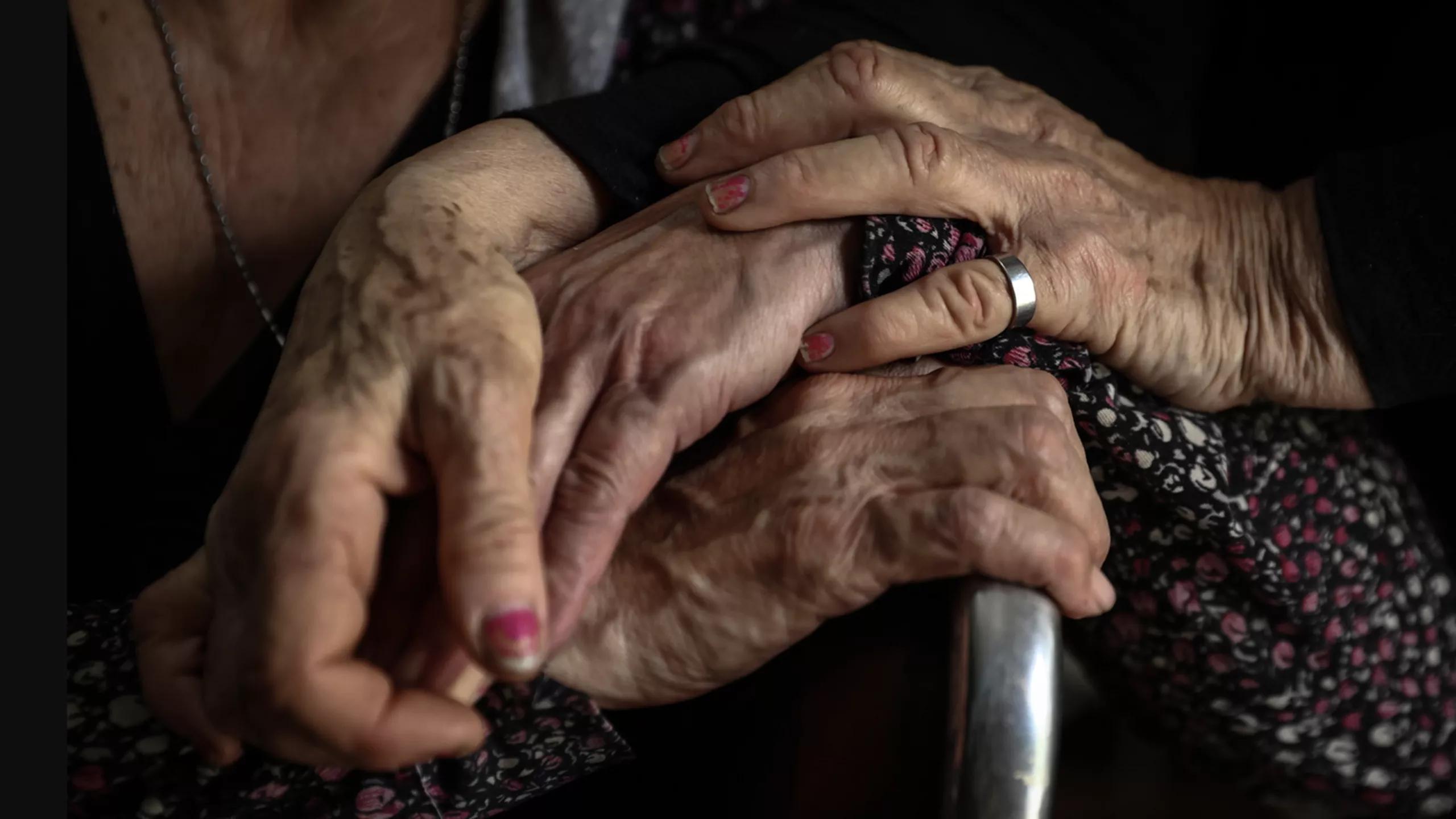 Idosos pasam fome na Argentina de Milei Idosos pasam fome na Argentina de Milei