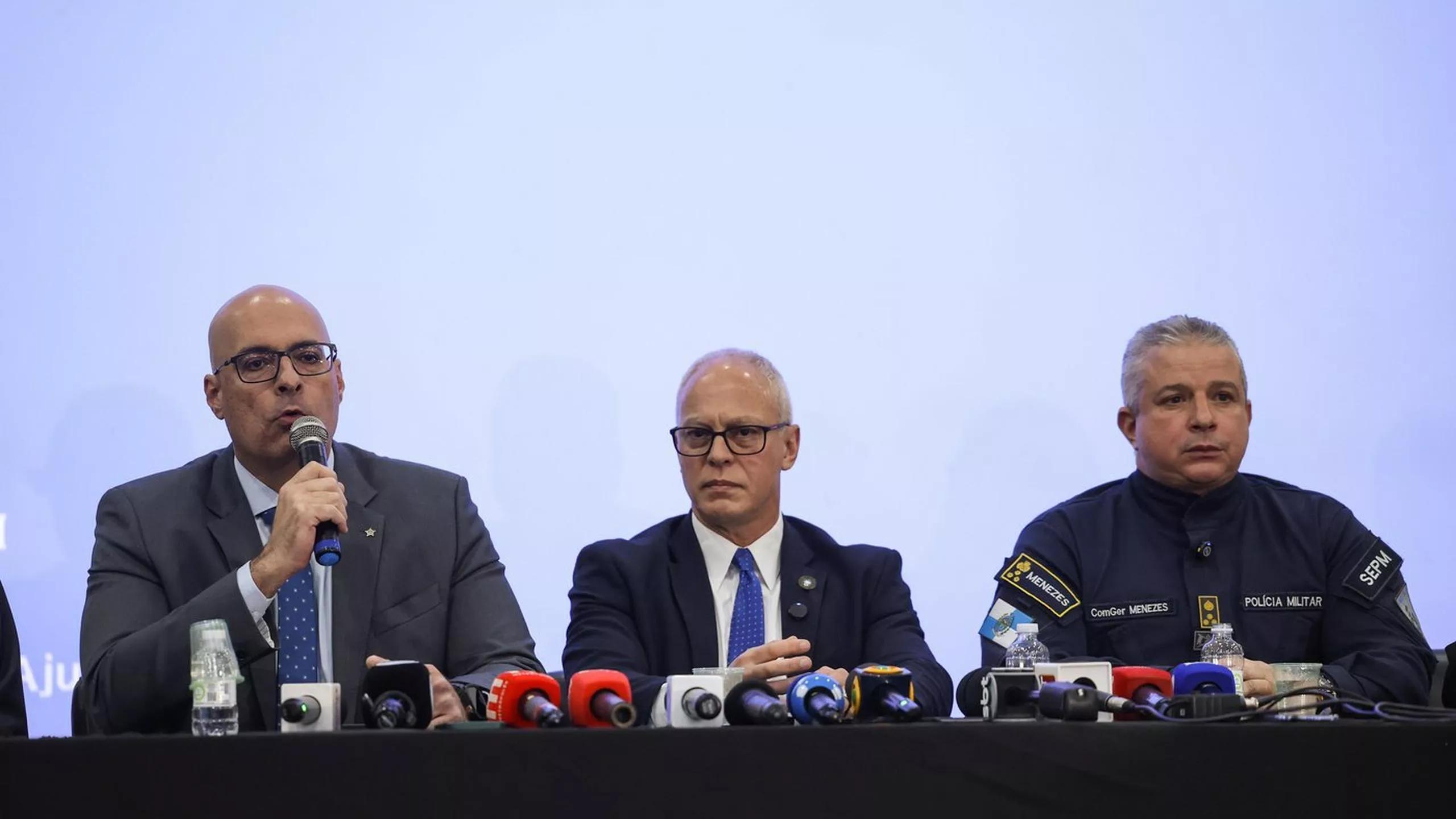 Rio de Janeiro (RJ), 26/10/2025 – Os secretários de Polícia Civil, Felipe Curi, de Segurança, Victor Santos e o de Polícia Militar do Rio de Janeiro, Marcelo Menezes durante coletiva de imprensa sobre a Operação Contenção na Cidade da Polícia, no Rio de Janeiro Rio de Janeiro (RJ), 26/10/2025 – Os secretários de Polícia Civil, Felipe Curi, de Segurança, Victor Santos e o de Polícia Militar do Rio de Janeiro, Marcelo Menezes durante coletiva de imprensa sobre a Operação Contenção na Cidade da Polícia, no Rio de Janeiro