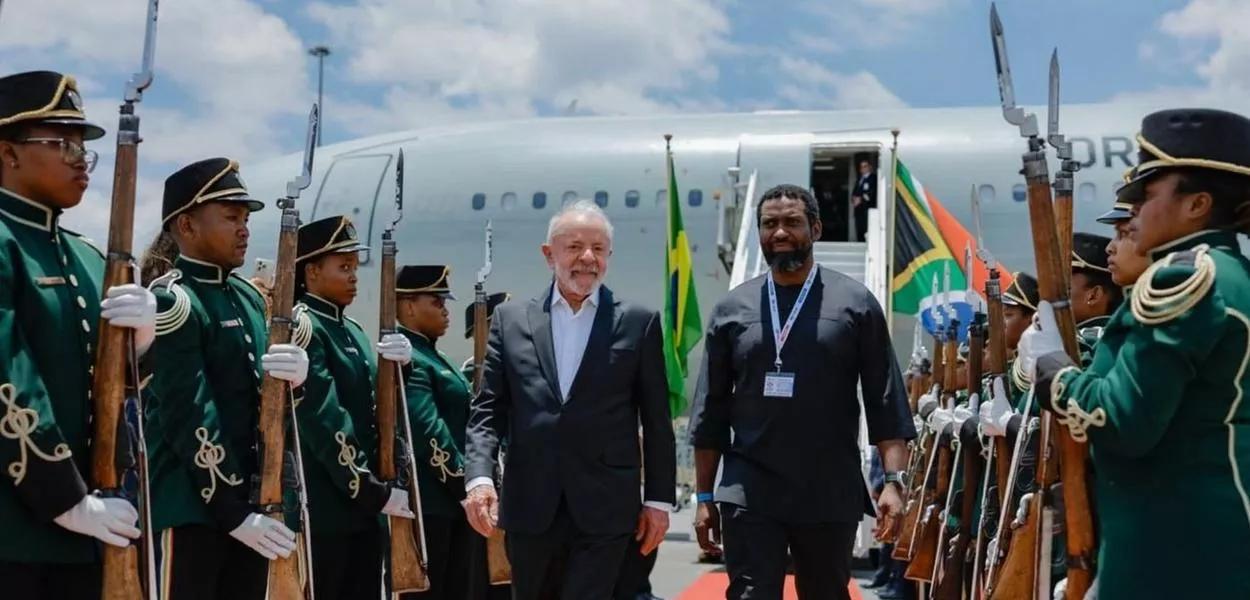 Presidente participa da 20ª edição do encontro, que discutirá economia global, clima, transição energética e minerais críticos; Lula terá reunião bilateral com Cyril Ramaphosa. Presidente participa da 20ª edição do encontro, que discutirá economia global, clima, transição energética e minerais críticos; Lula terá reunião bilateral com Cyril Ramaphosa.