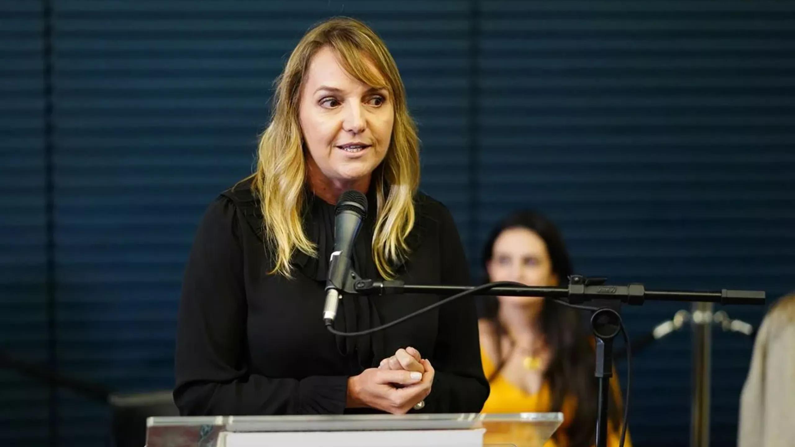 Mariângela Fialek Mariângela Fialek