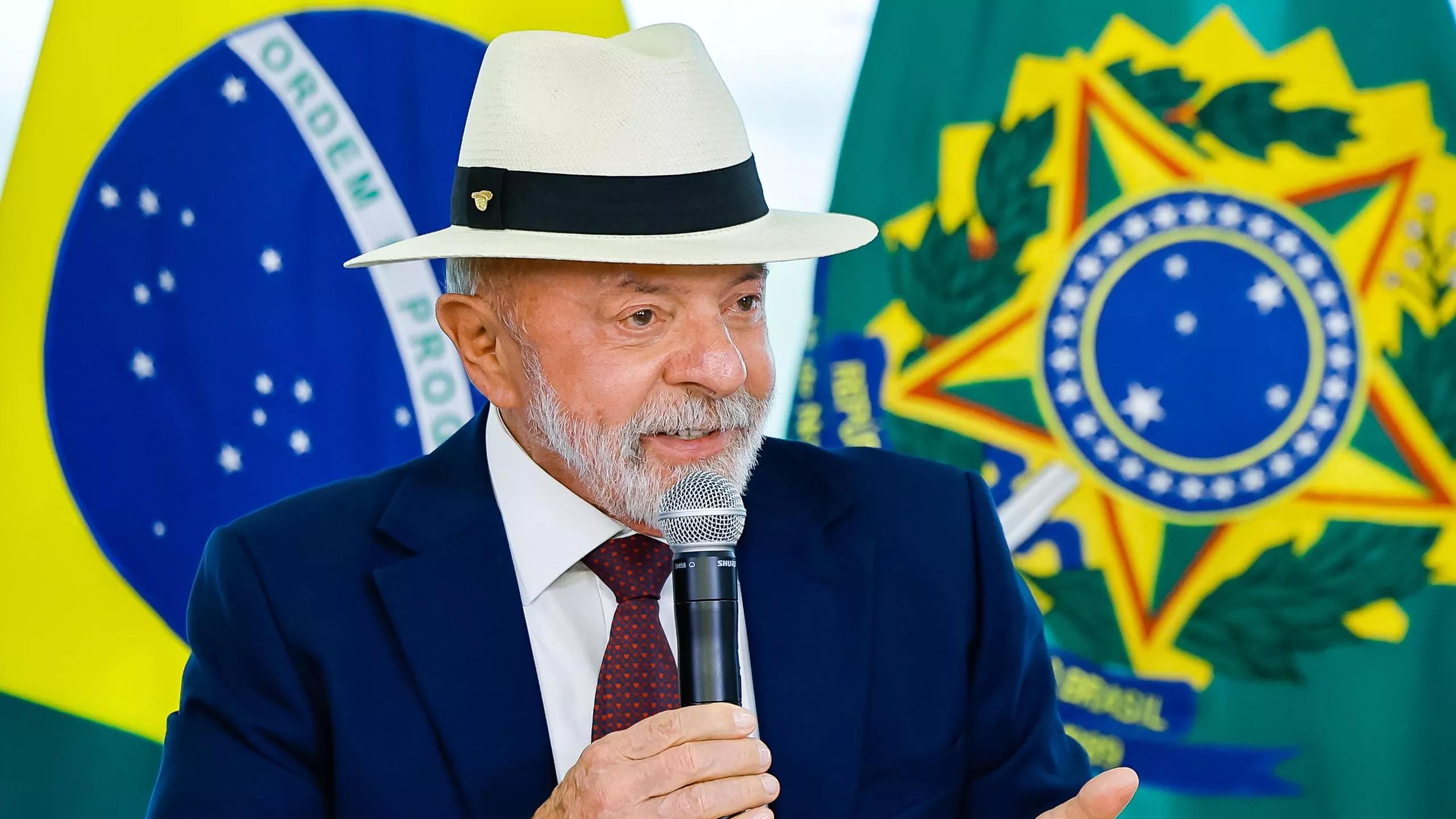 Presidente Lula durante assinatura do decreto de promulgação do Acordo de Comércio entre União Europeia e Mercosul.