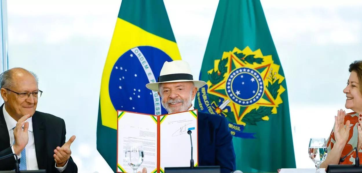 Governo anuncia ampliação do Move Brasil com R$ 21,2 bilhões para renovar frota