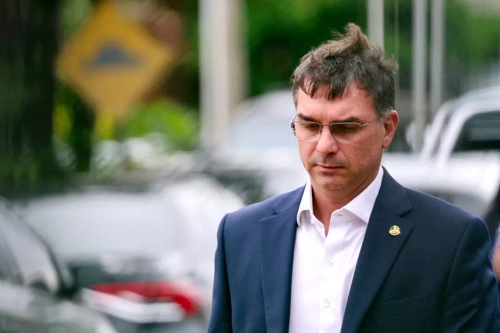 Flávio Bolsonaro perde força entre evangélicos, jovens e mulheres, aponta pesquisa Quaest