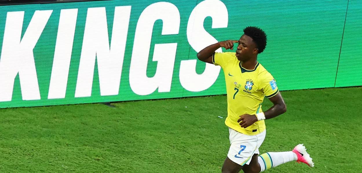 Vinicius Jr. comemora ao marcar o segundo gol do Brasil
24 de junho de 2026 REUTERS/Marco Bello Vinicius Jr. comemora ao marcar o segundo gol do Brasil
24 de junho de 2026 REUTERS/Marco Bello