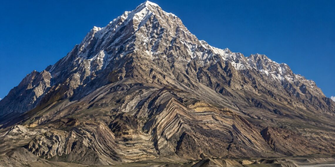 Monte Everest ainda está crescendo: cientistas revelam o motivo surpreendente por trás disso