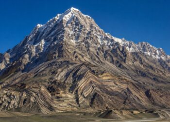 Monte Everest ainda está crescendo: cientistas revelam o motivo surpreendente por trás disso