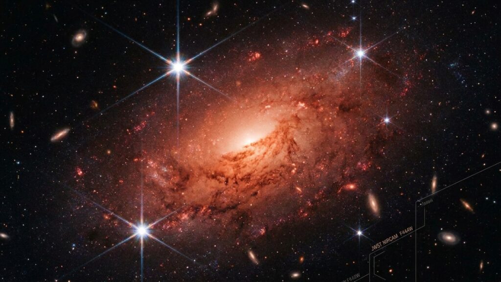 Astrônomos surpreendidos por galáxia antiga sem rotação