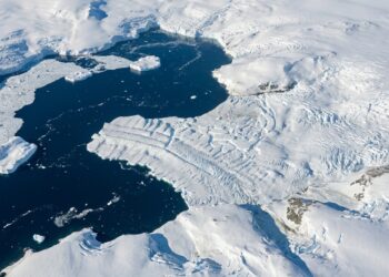 Um satélite europeu encontra 85 lagos ocultos sob o gelo da Antártida, e cinco deles estão conectados entre si formando uma rede secreta