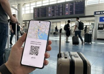 Por que os eSIMs estão se tornando a arma secreta para férias mais seguras e sem estresse