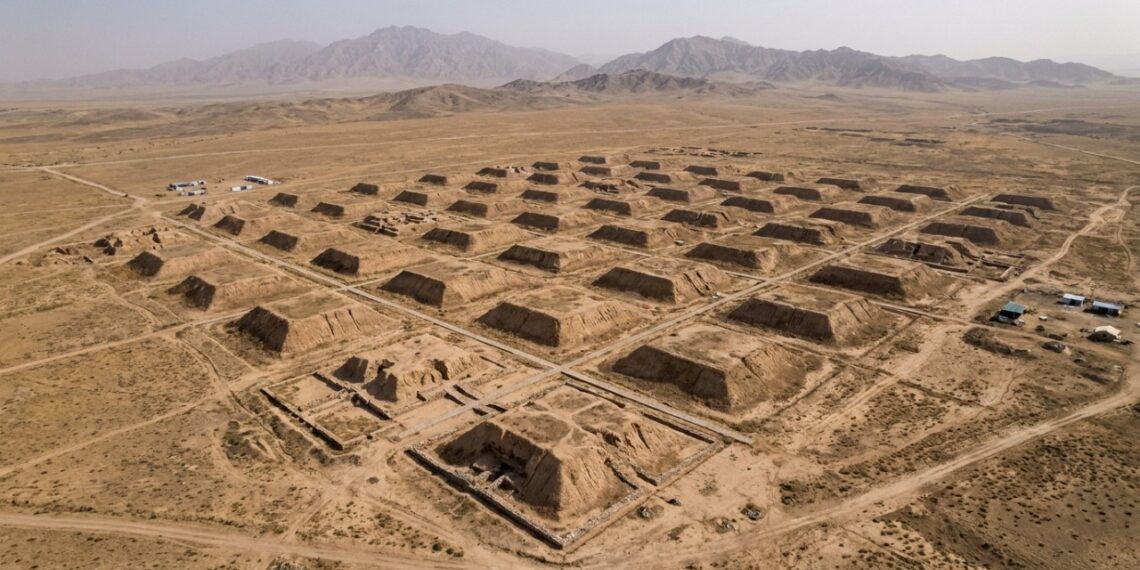 "Incrível e Sem Igual" : Arqueólogos Revelam Enorme Cidade da Idade do Bronze após 3500 Anos