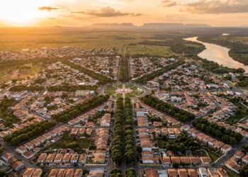 A única capital brasileira totalmente no Hemisfério Norte foi desenhada em formato de leque inspirada em modelos europeus