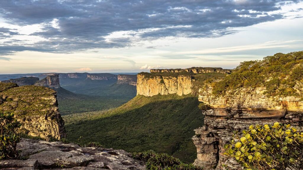 4 chapadas do Brasil para conhecer em 2026: 2 patrimônios da humanidade, 300 cachoeiras e o roteiro completo do ecoturismo nacional