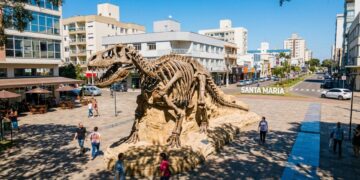 A primeira universidade federal fora de uma capital do Brasil fica no coração do Rio Grande do Sul e guarda fósseis de 230 milhões de anos