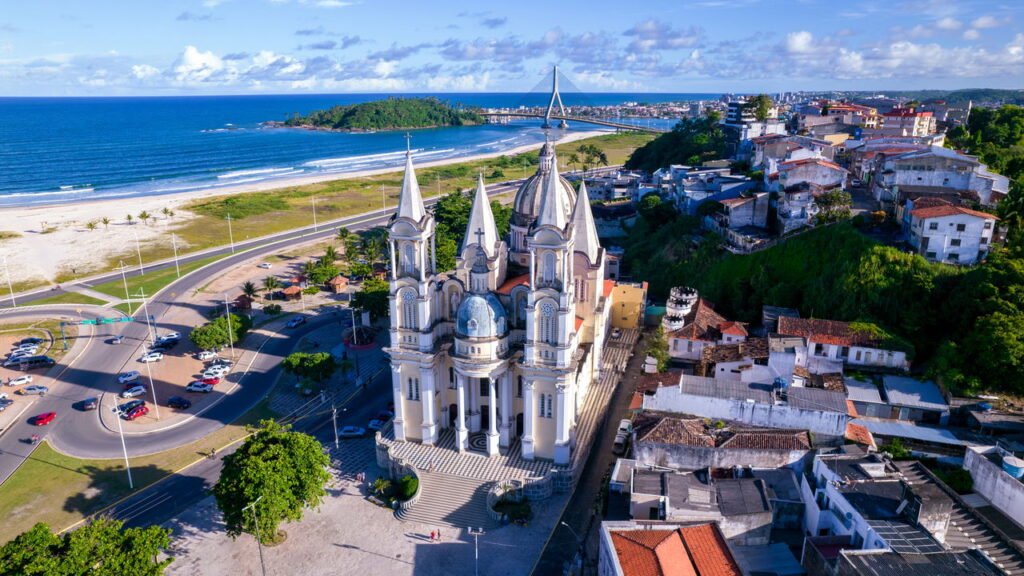 A capital do cacau com o maior litoral baiano: o destino histórico que respira os romances de Jorge Amado