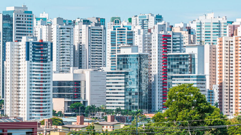 A Pequena Londres do Paraná com 96,8% das ruas arborizadas: a 2ª maior cidade do estado fundada por ingleses e entre as 10 melhores do Brasil em qualidade de vida