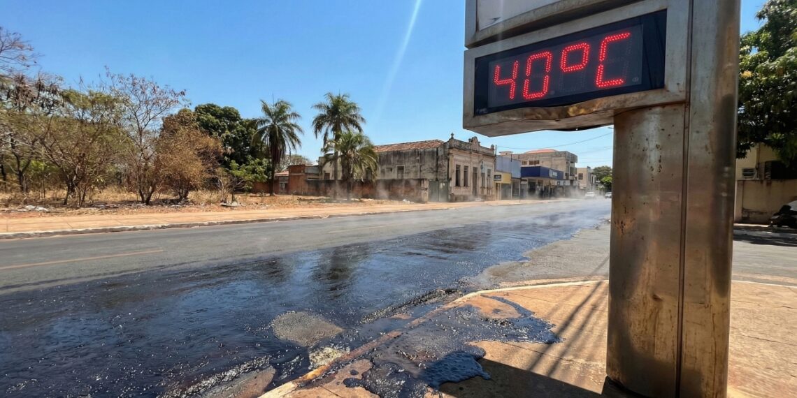 A capital mais quente do Brasil foi fundada em 1719 sobre uma mina de ouro e abriga o centro geodésico da América do Sul