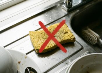 A esponja de silicone surge como uma alternativa moderna para eliminar o acúmulo de bactérias e garantir a higiene total da sua cozinha.
