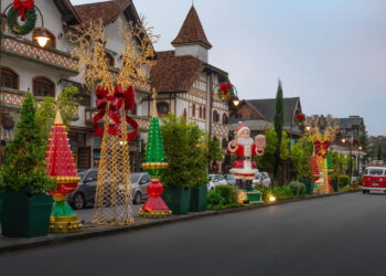 Gramado é o destino serrano que parece saída dos Alpes // Créditos: depositphotos.com / diegograndi