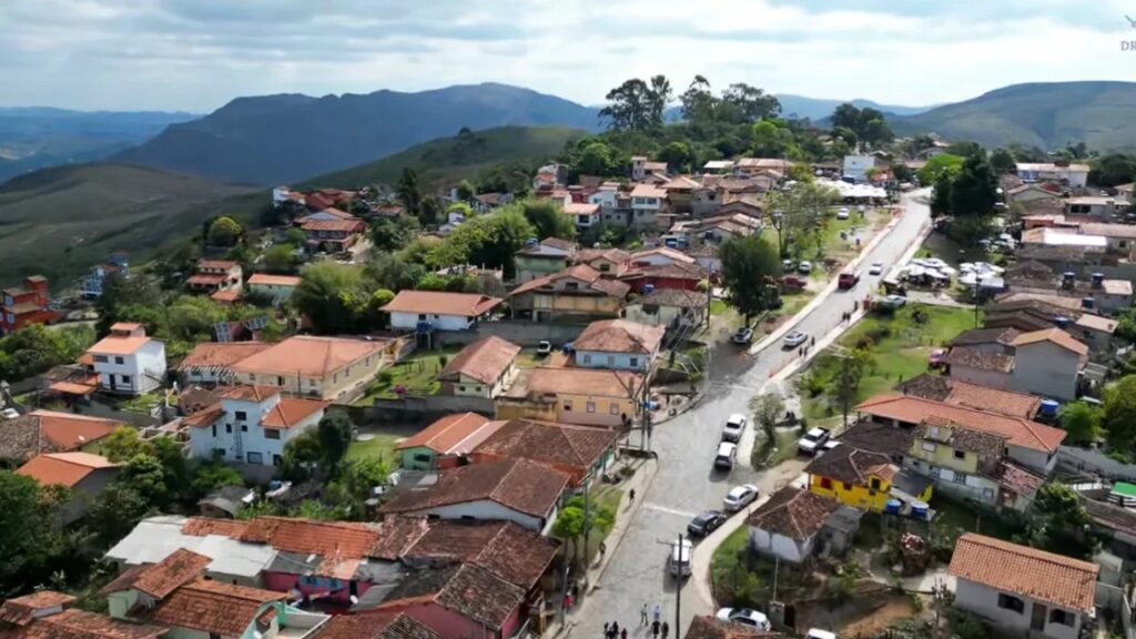 O vilarejo mineiro de 1716 a 1.300 metros de altitude que entrou no top 10 das regiões mais acolhedoras do Brasil pela Booking