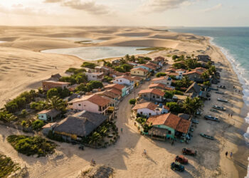 A vila sem postes de luz: o refúgio cearense de areia que conquistou o mundo