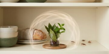 Aromas naturais como louro e cravo criam uma barreira olfativa poderosa para proteger seus armários de cozinha.