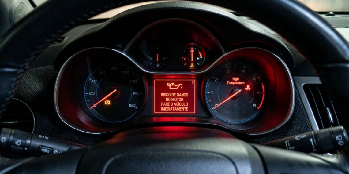 O detalhe que quase ninguém percebe sobre a cor das luzes do carro e a gravidade de cada problema