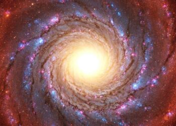 Hubble captura imagem impressionante de galáxia espiral perdendo lentamente o seu futuro