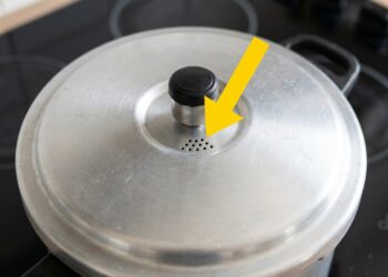 Para que servem os furos na panela de pressão e por que eles estão ali