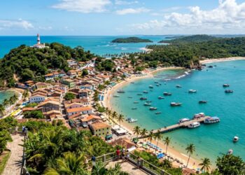Um município feito de 26 ilhas que guarda Morro de São Paulo, Boipeba e a primeira fachada barroca do Brasil: o arquipélago baiano a 60 km de Salvador
