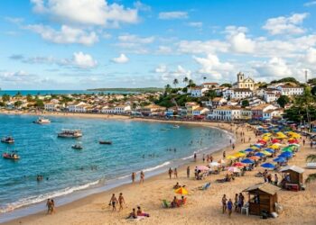 O lugar onde o Brasil começou em 1500 guarda 112 mil hectares de Mata Atlântica e praias de mar morno