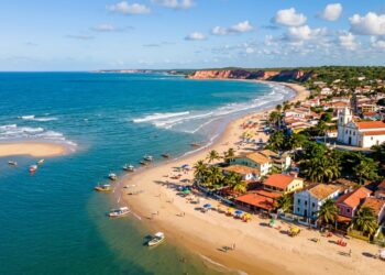 Antes de Porto Seguro: a praia baiana onde a frota de Cabral parou primeiro, em 1500