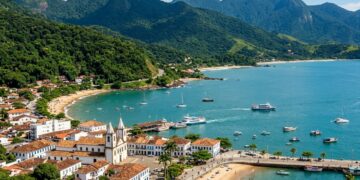 3º destino mais subestimado do mundo pela Time Out e 100 km de litoral: a cidade mais antiga do litoral norte paulista a 200 km de São Paulo