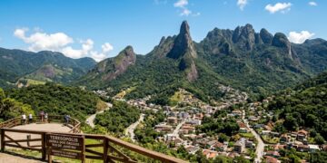 Onde nasceu o montanhismo brasileiro em 1912 e a Seleção treina até hoje: a cidade serrana a 95 km do Rio com a maior rede de trilhas do país